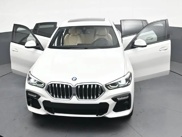 Used 2021 White BMW sDrive40i image 42