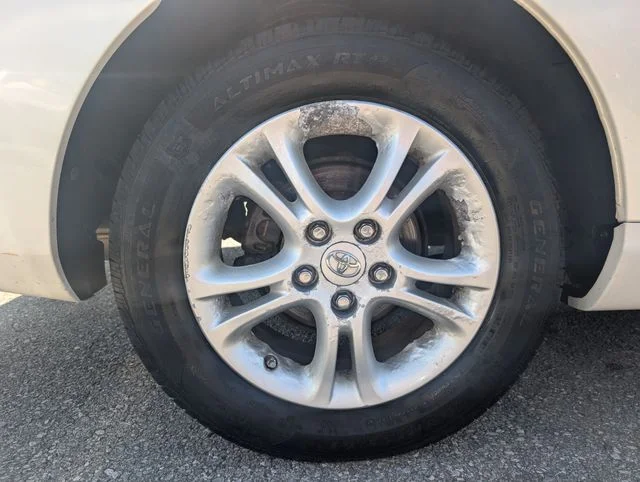 Used 2008 White Toyota  image 22