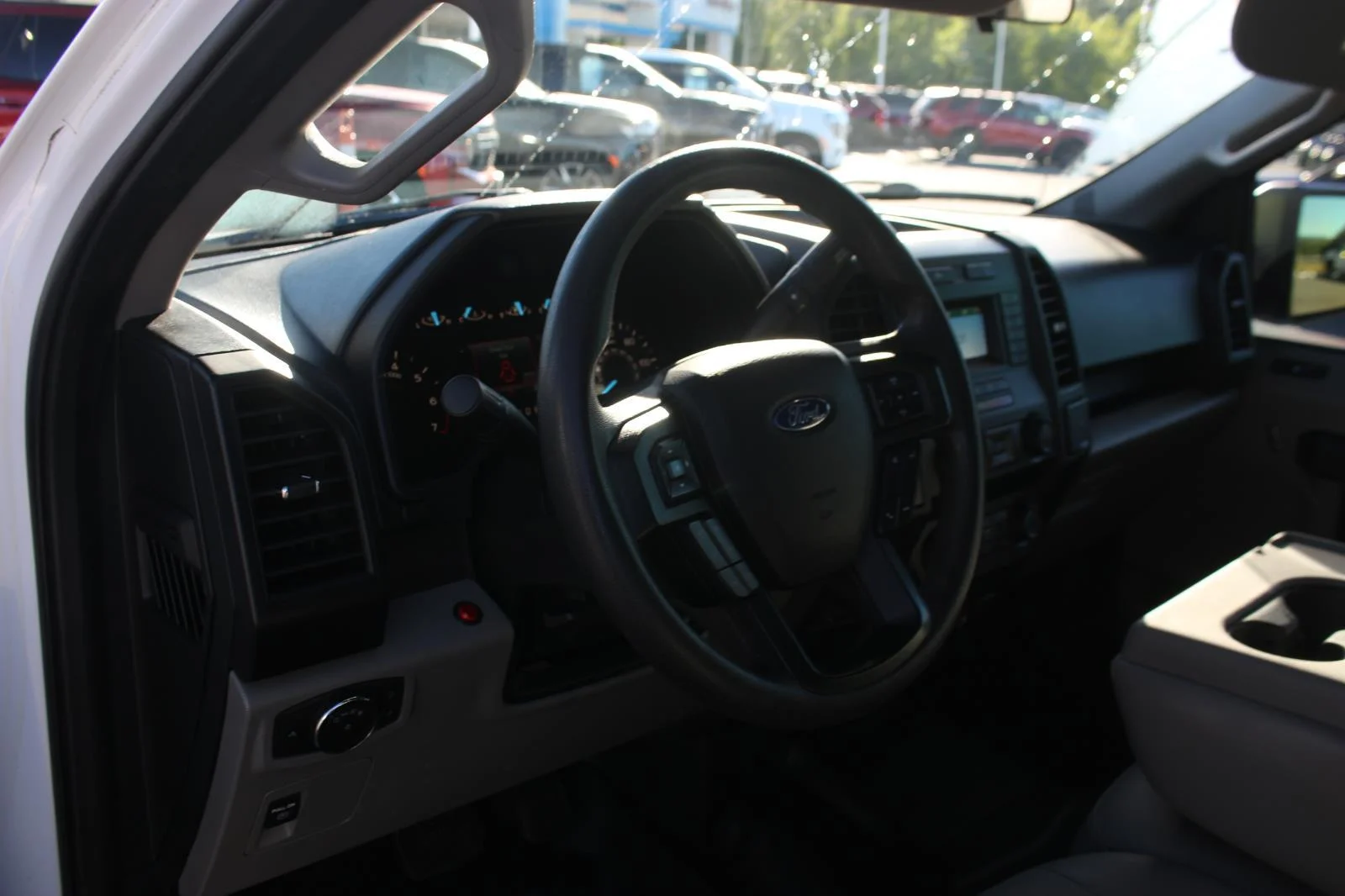 Used 2020 White Ford XL image 16