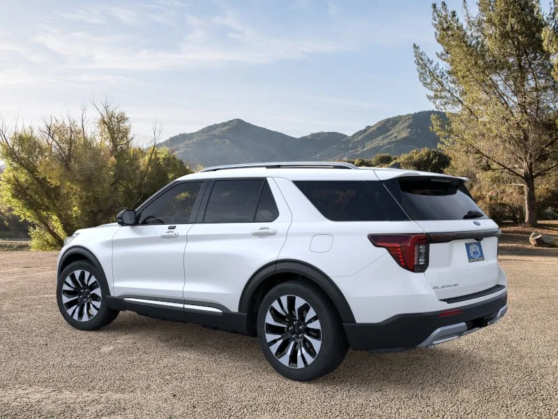 New 2026 Star White Metallic Tri-Coat Ford Platinum™ image 28