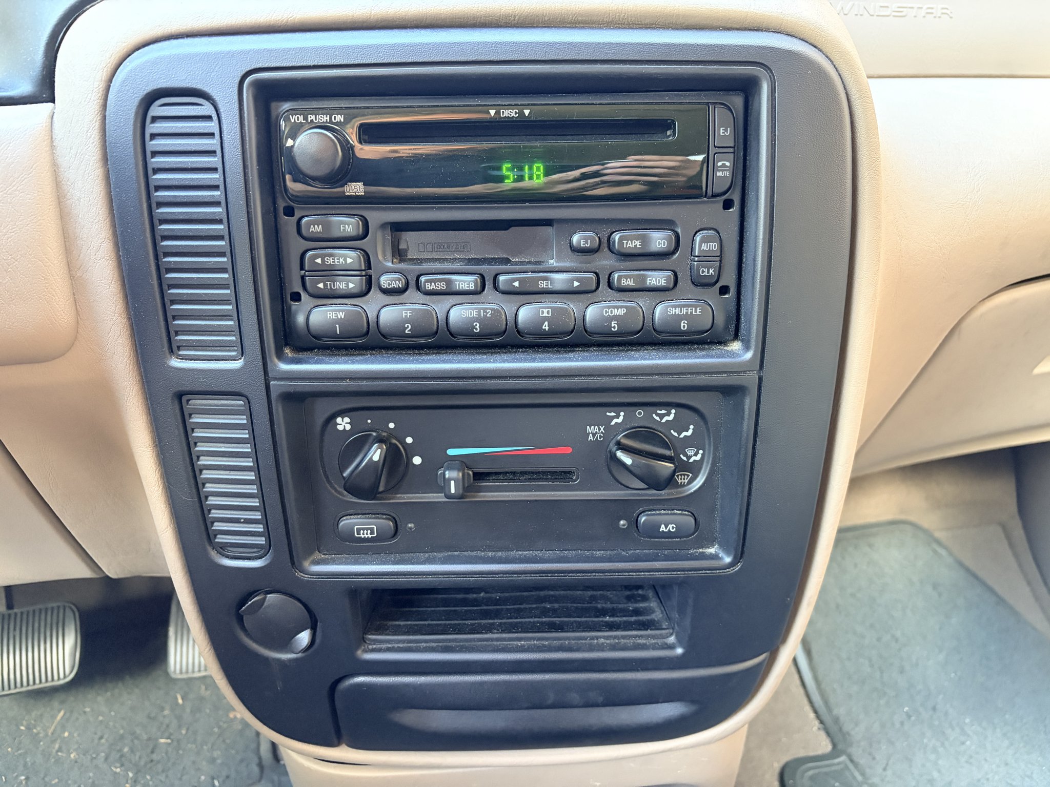 Used 2003 Silver Frost Clearcoat Metallic Ford LX image 19