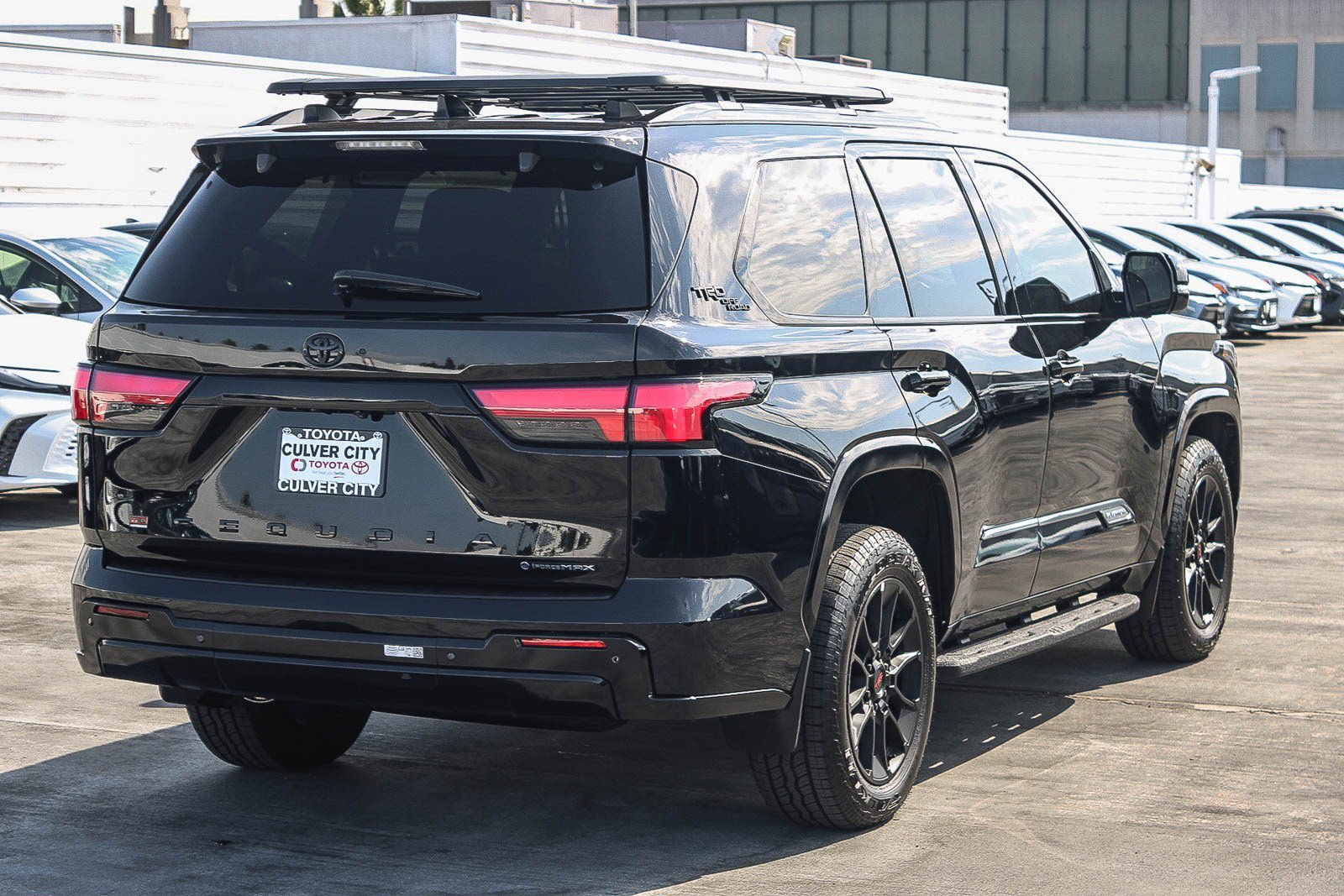 2026 Toyota Sequoia Platinum - Photo 8