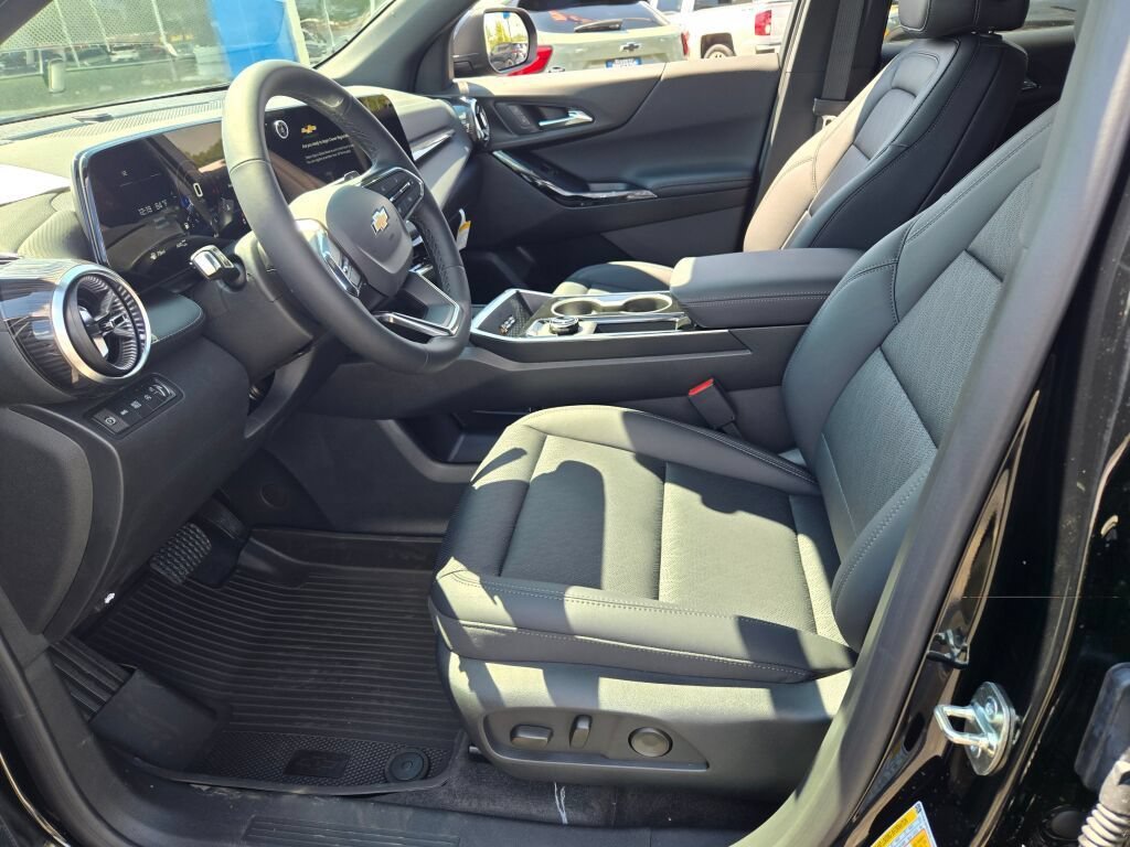 2027 Chevrolet Equinox LT - Photo 15