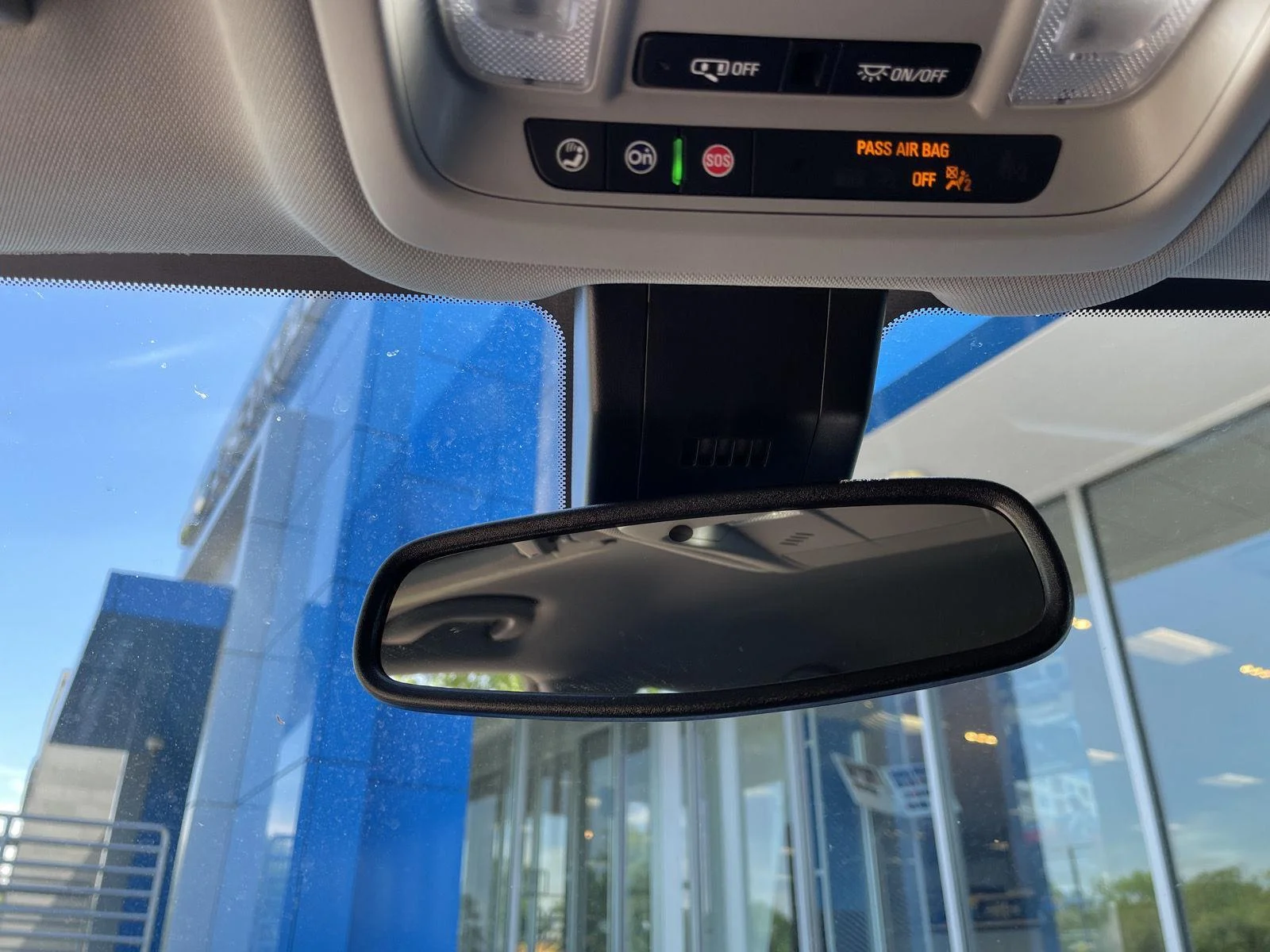Used 2024 Riptide Metallic GMC SLE image 24