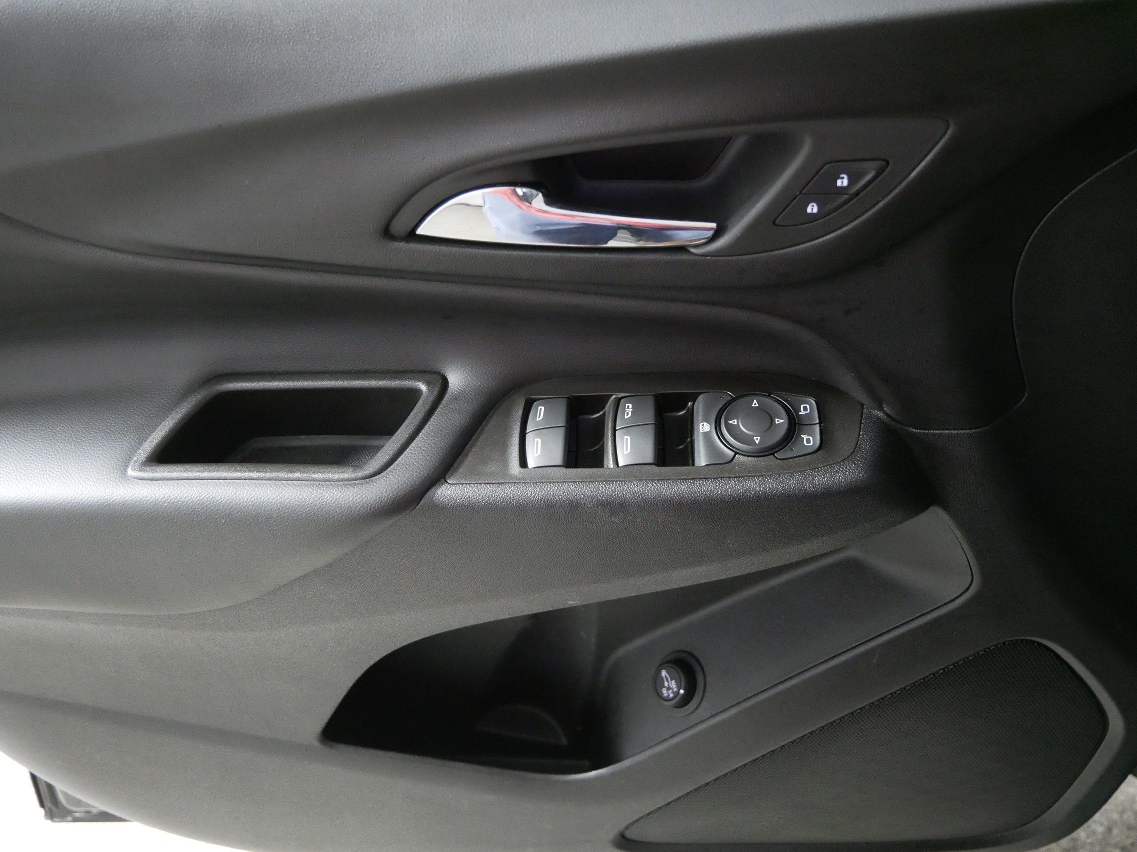 Used 2023 Mosaic Black Metallic Chevrolet LT image 19