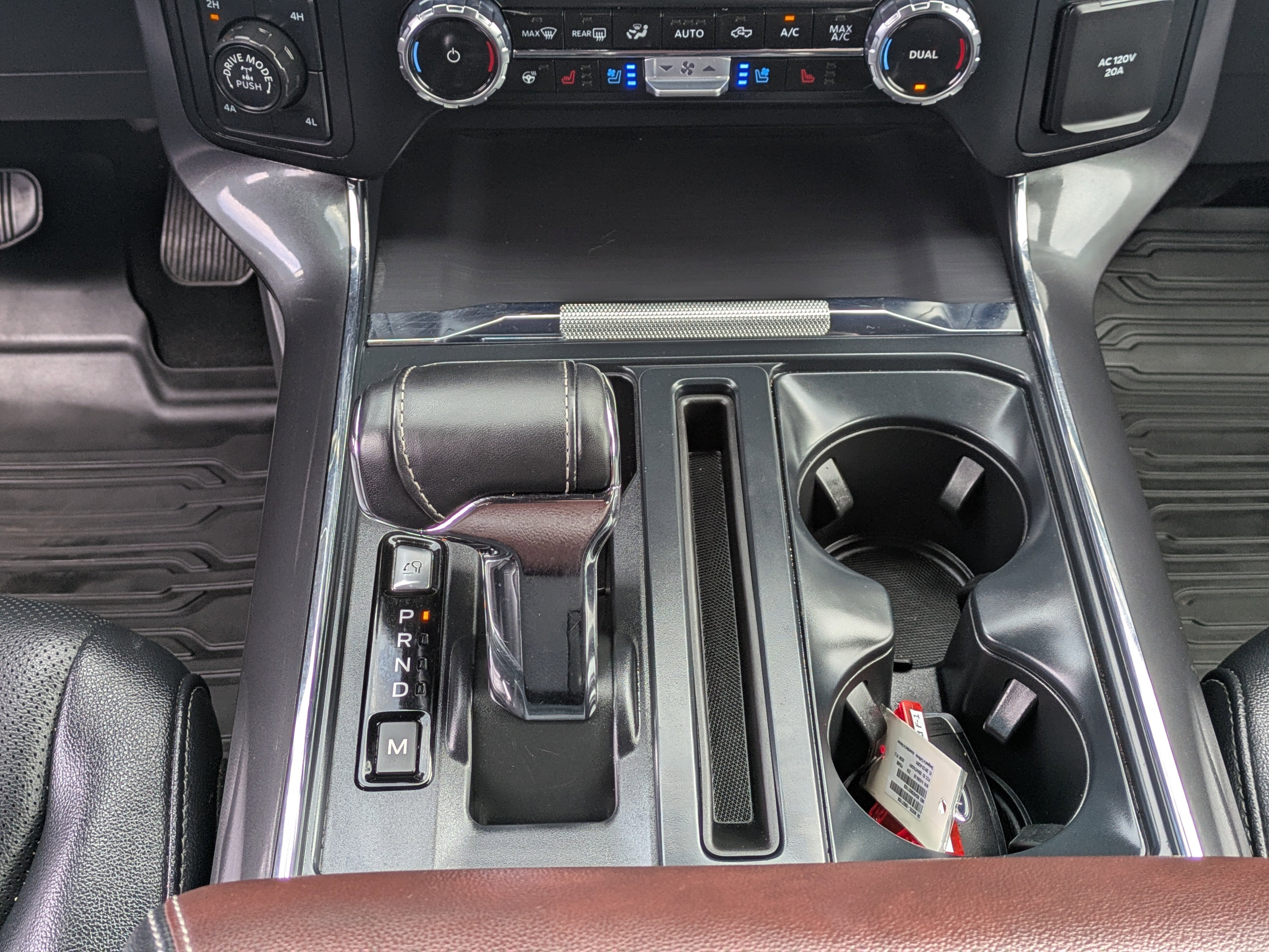 Used 2023 Blue Metallic Ford LARIAT image 19