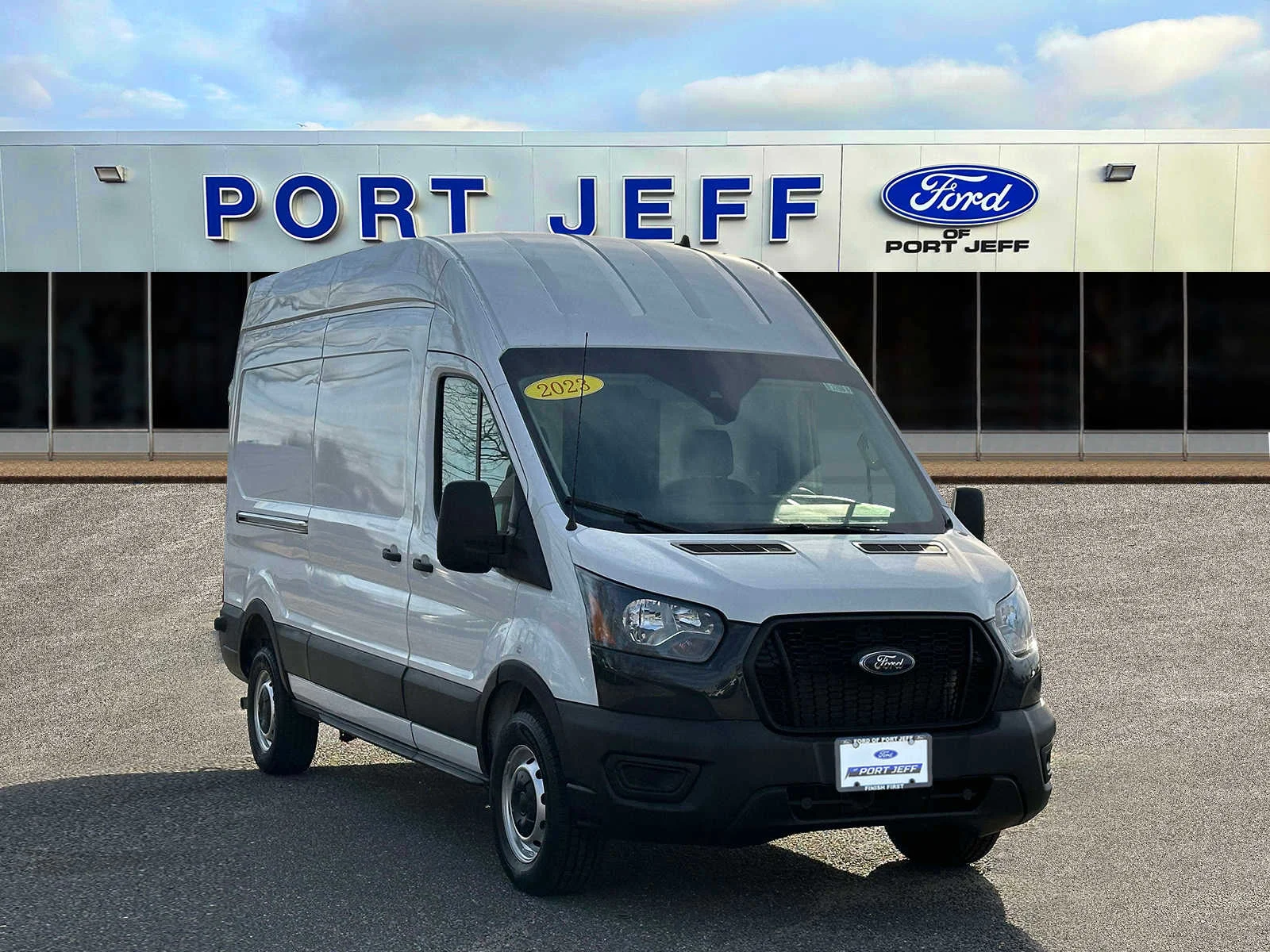 Used 2023 Oxford White Ford  image 4