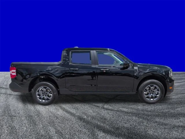 New 2026 Black Ford XLT image 3