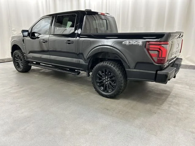 Used 2024  Ford Lariat image 3
