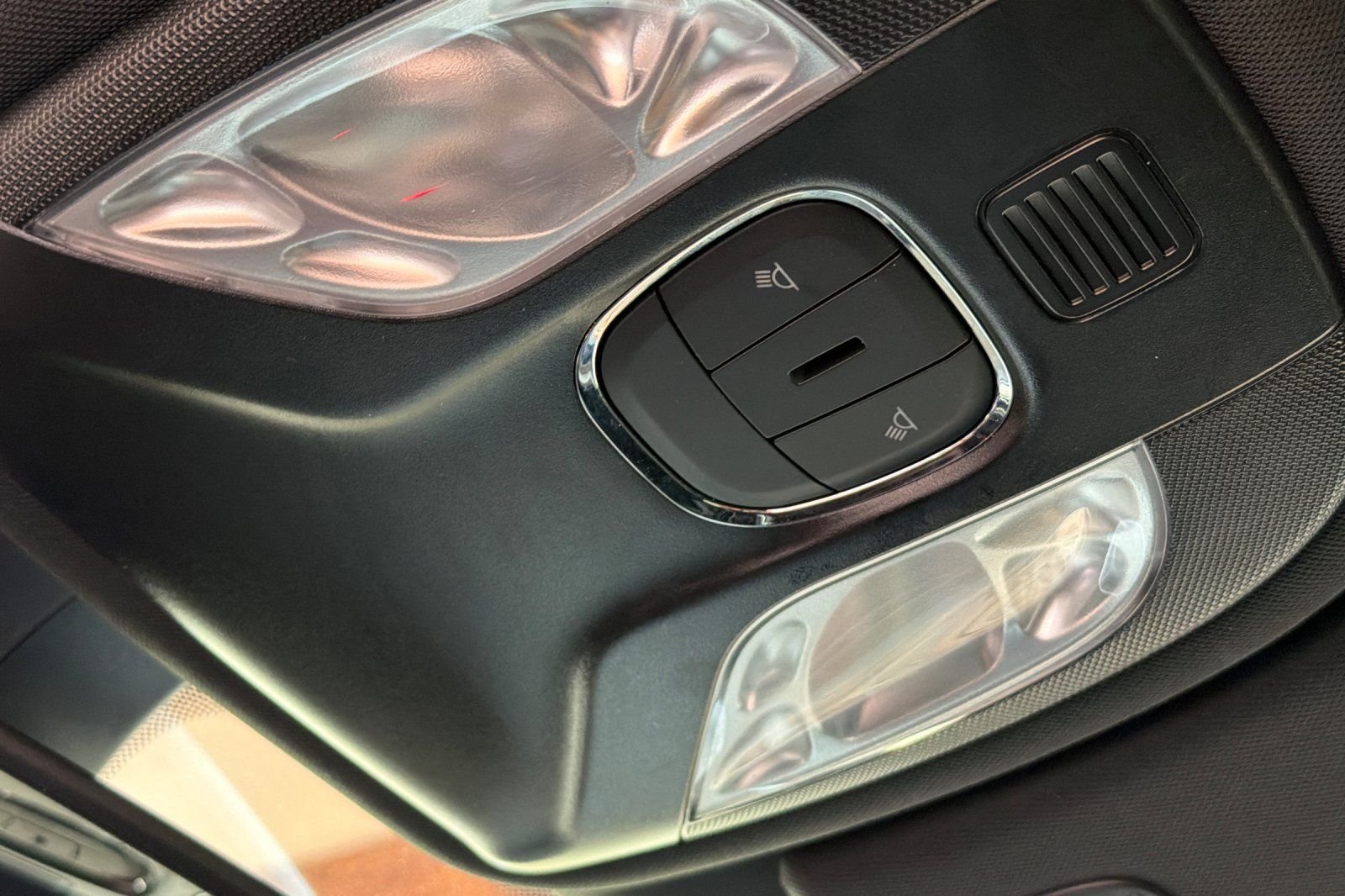 Used 2025 Red Jeep Limited image 25