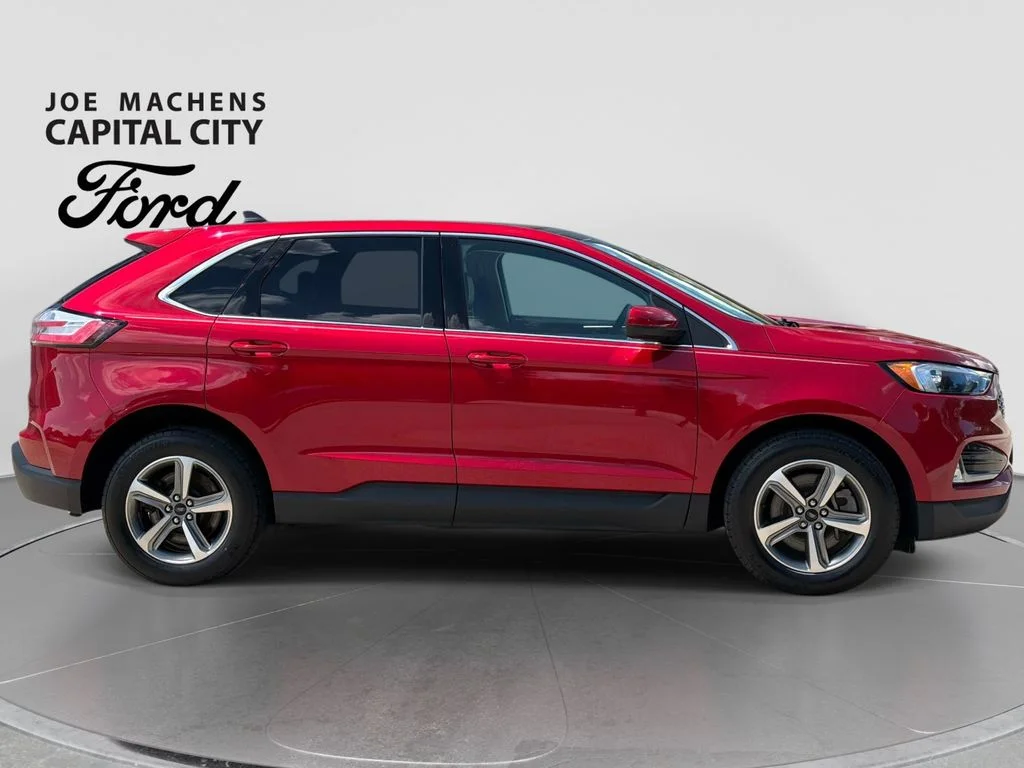 Used 2023 Red Ford SEL image 3