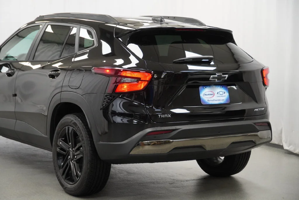 New 2026 Mosaic Black Metallic Chevrolet ACTIV image 16