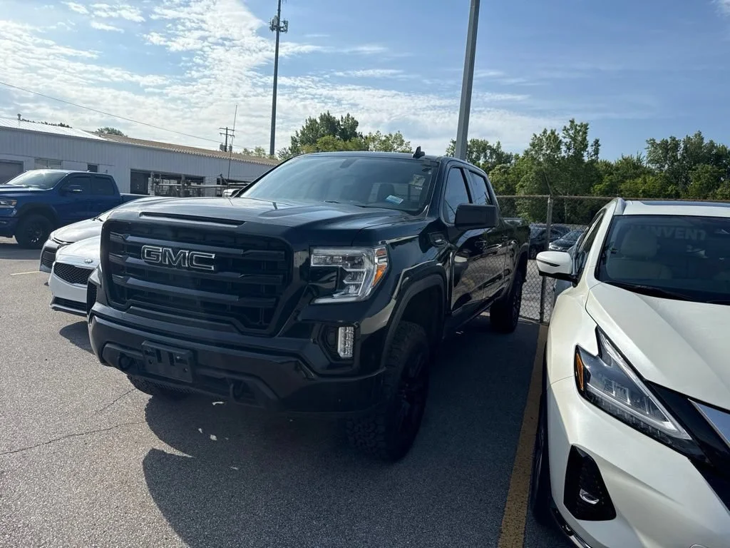2020 GMC Sierra Elevation 4WD Crew Cab Short Box's photo