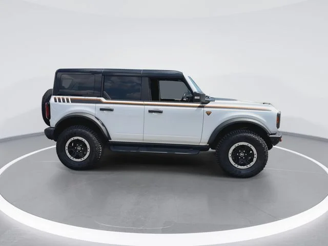 Used 2024 White Ford Badlands image 9