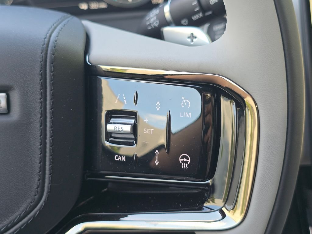 New 2026 Fuji White Land Rover S image 34