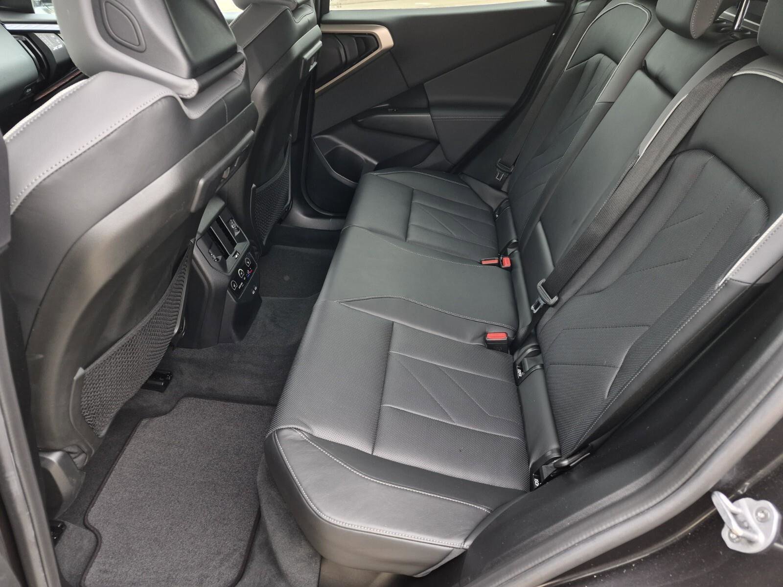 2025 BMW X3 30 - Photo 18