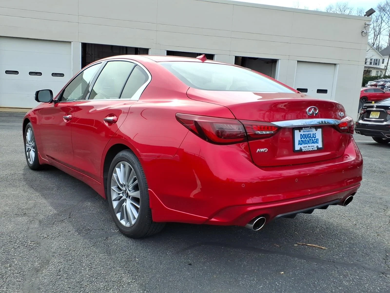 Certified Used 2023 Red INFINITI LUXE image 8