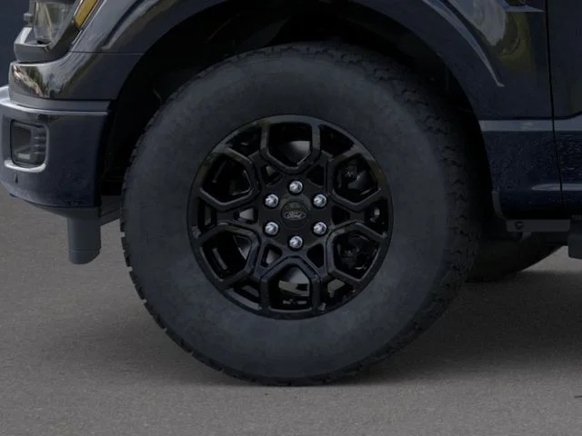 New 2026 Agate Black Metallic Ford XLT image 19