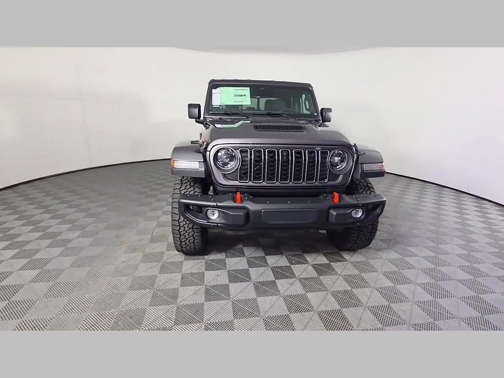 New 2026 Granite Crystal Metallic Clear-Coat Exterior Paint Jeep Mojave X image 38
