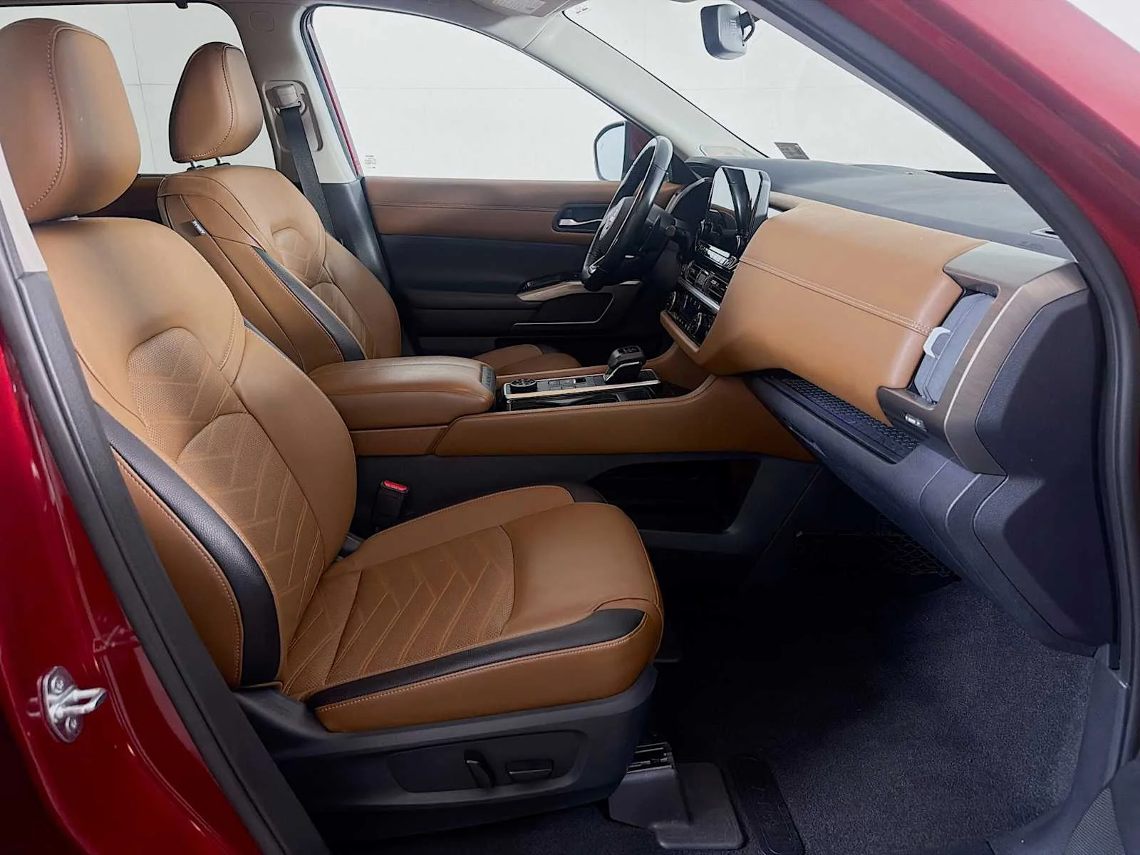 Certified Used 2022 Scarlet Ember Tintcoat Nissan Platinum image 28