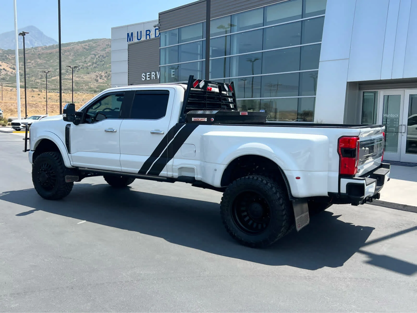 Used 2024 Star White Ford Platinum image 11