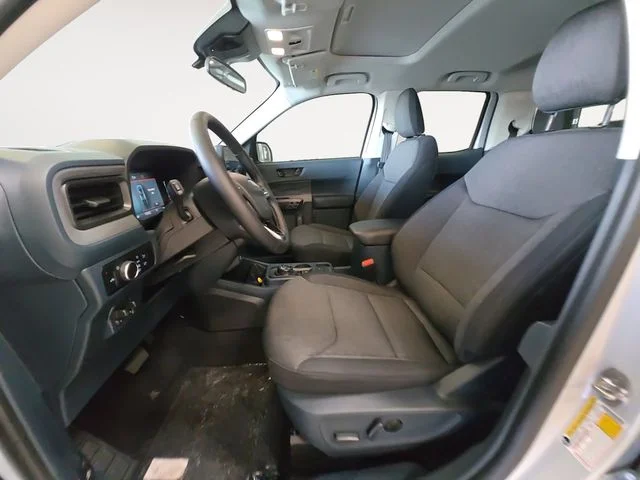 New 2026 Space White Metallic Ford XLT image 9
