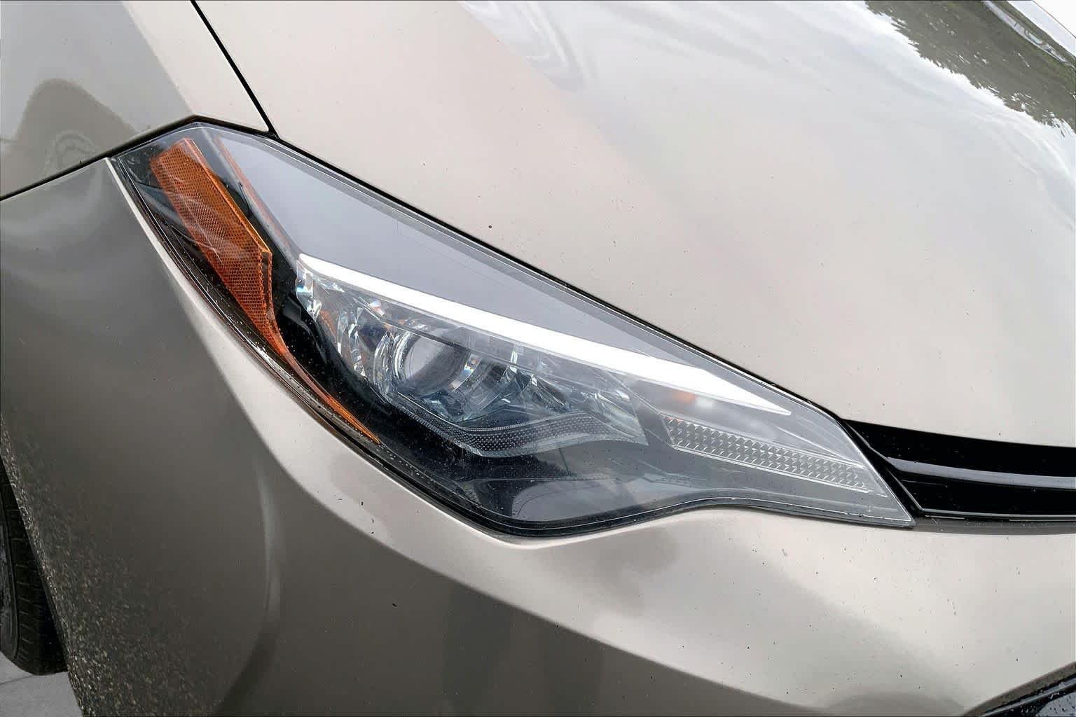 Used 2018 Falcon Gray Metallic Toyota LE image 27
