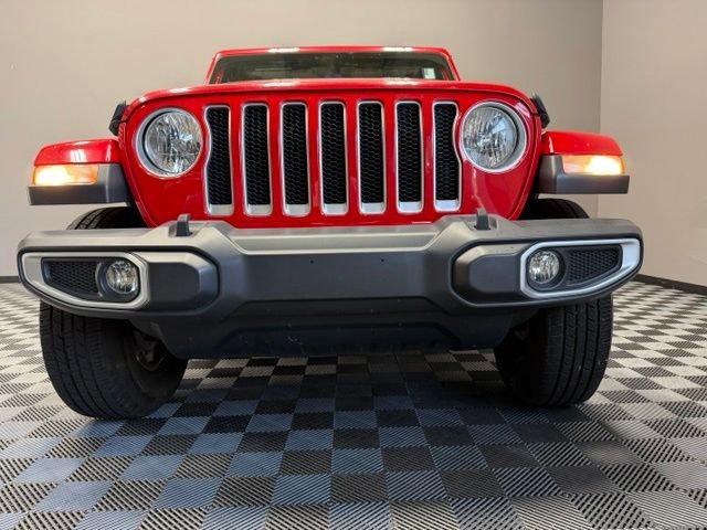 Certified Used 2020 Firecracker Red Clearcoat Jeep Unlimited Sahara image 3