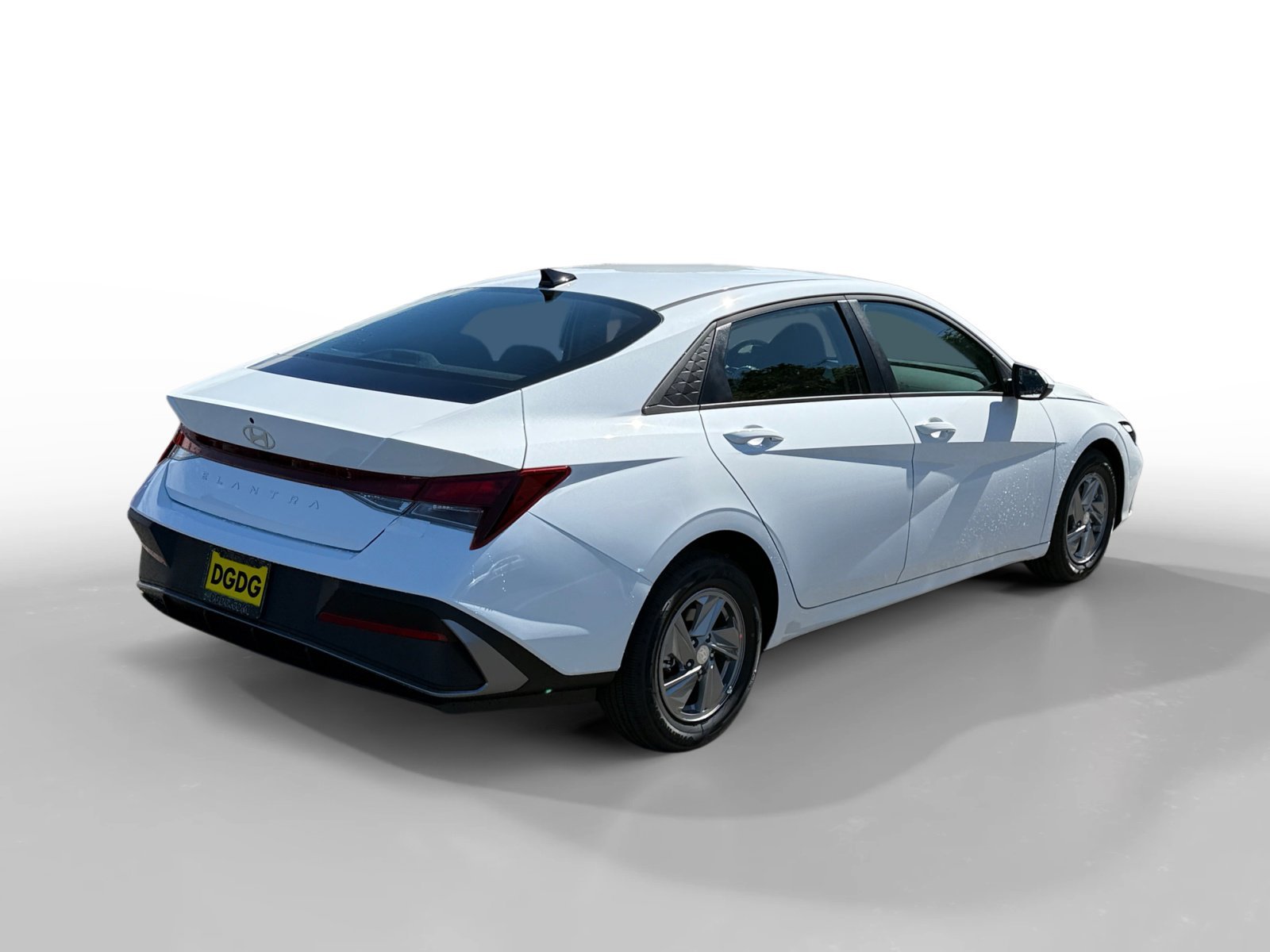New 2026 Serenity White Hyundai SE image 5