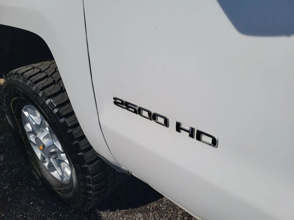 Used 2015 White Chevrolet Work Truck image 6