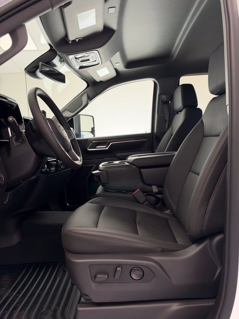 New 2026 Summit White Chevrolet LT image 10