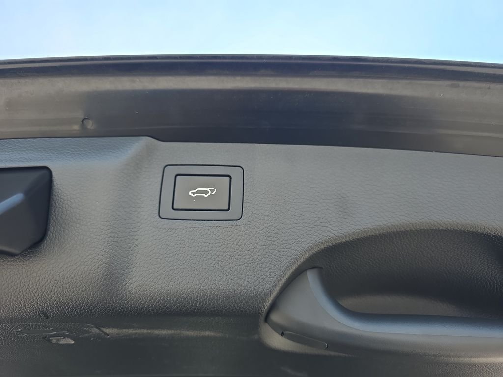 Used 2017 Becketts Black Hyundai SE Ultimate image 35