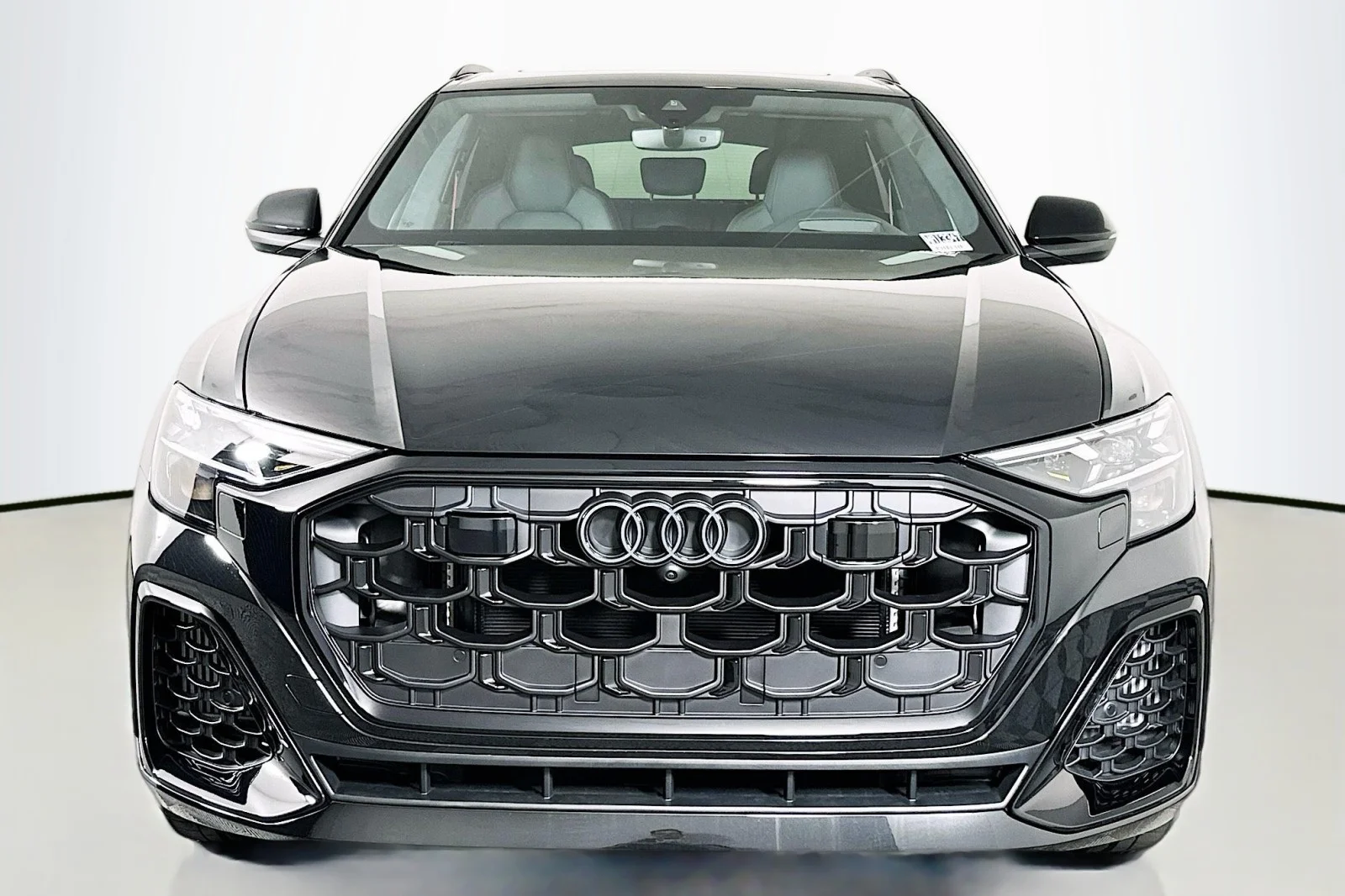 2026 Audi SQ8 Prestige - Photo 2