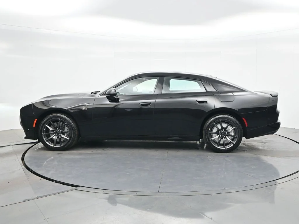 New 2026 Diamond Black Crystal Pearlcoat Dodge Scat Pack image 10