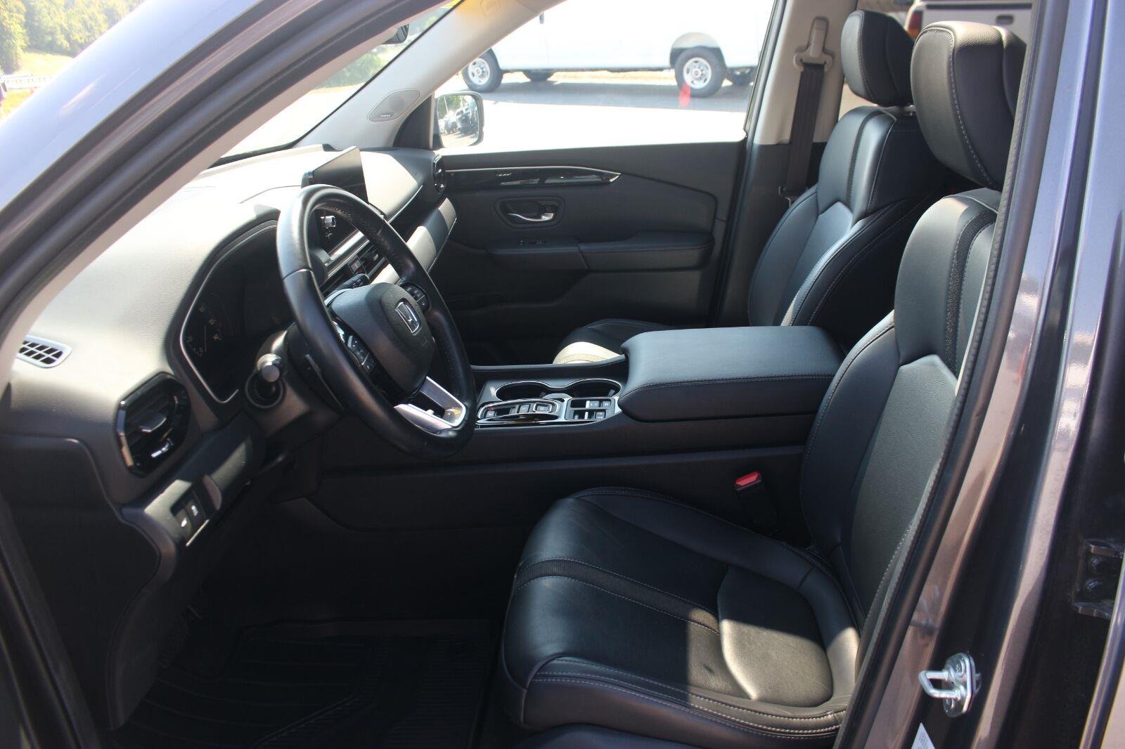 Used 2024 Gray Honda Touring image 17