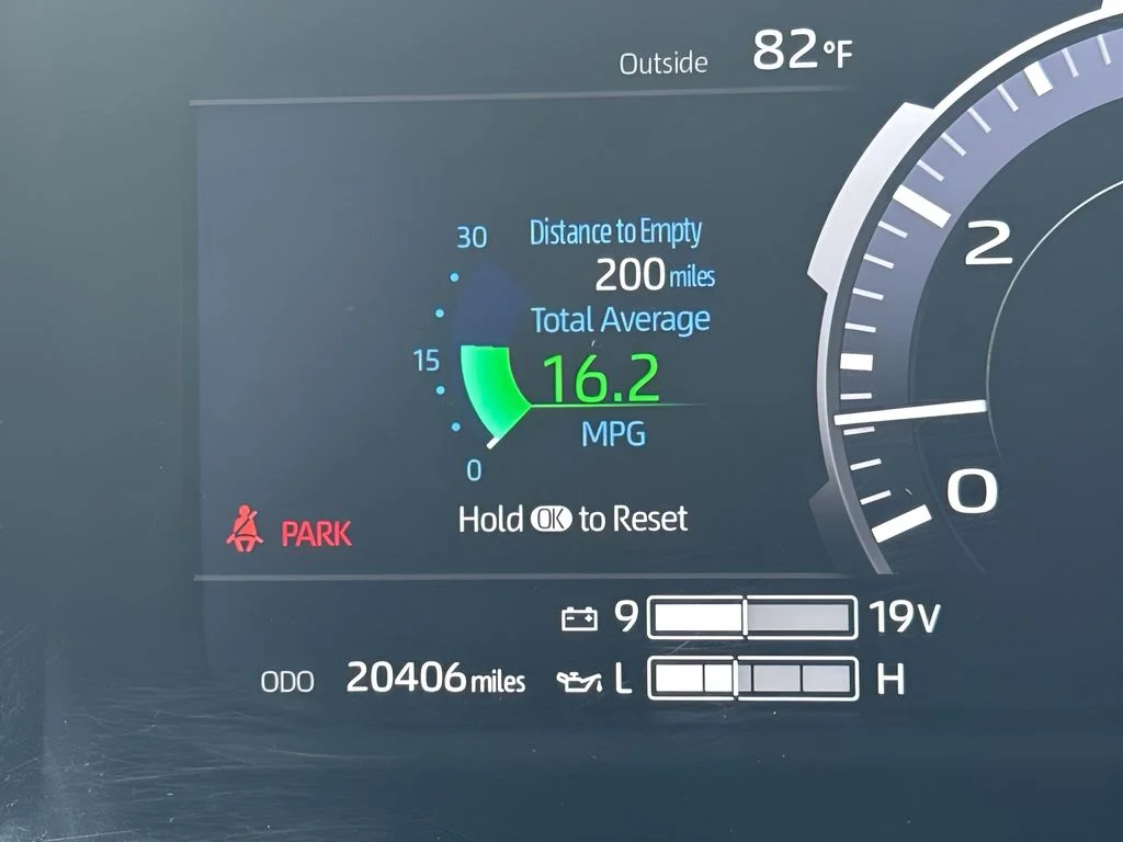 Used 2025 Silver Toyota Platinum image 18