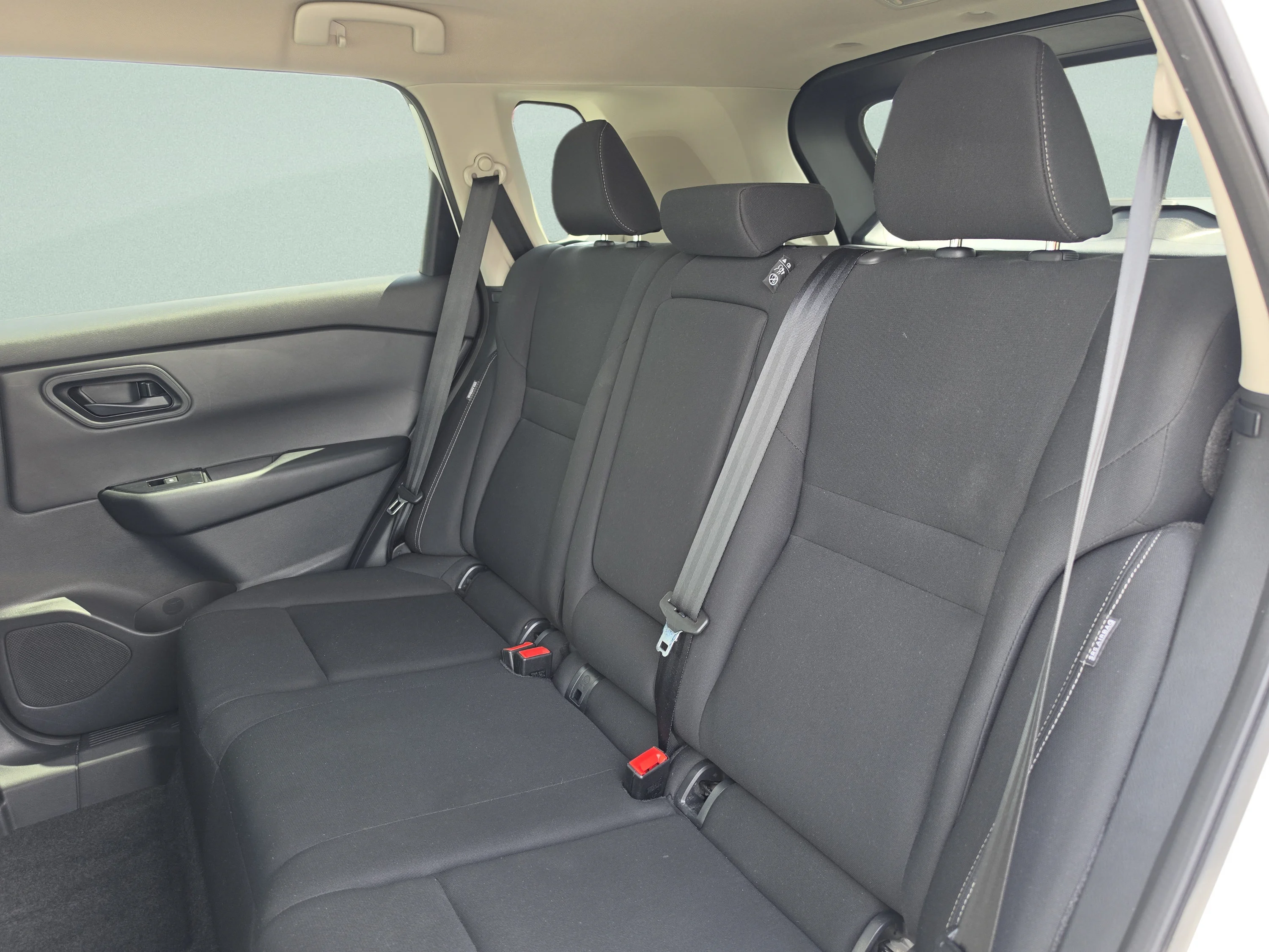 Used 2024 Glacier White Nissan S image 20
