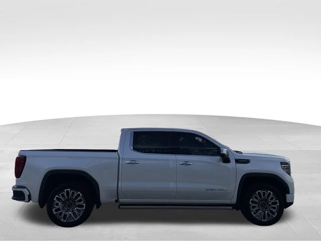 Used 2023 White GMC Denali Ultimate image 7