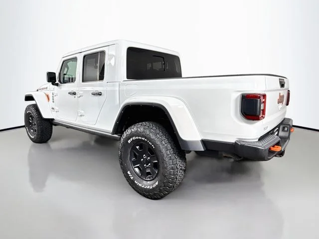Used 2021 White Jeep Mojave image 5