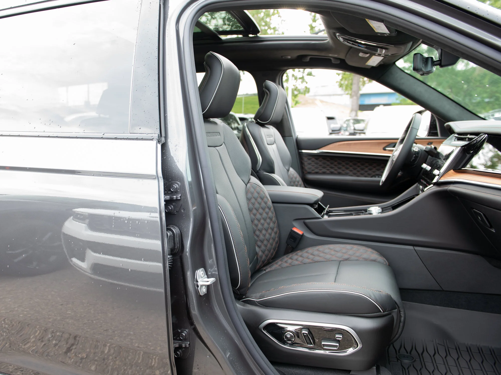 New 2026 Grey Jeep Summit* image 37
