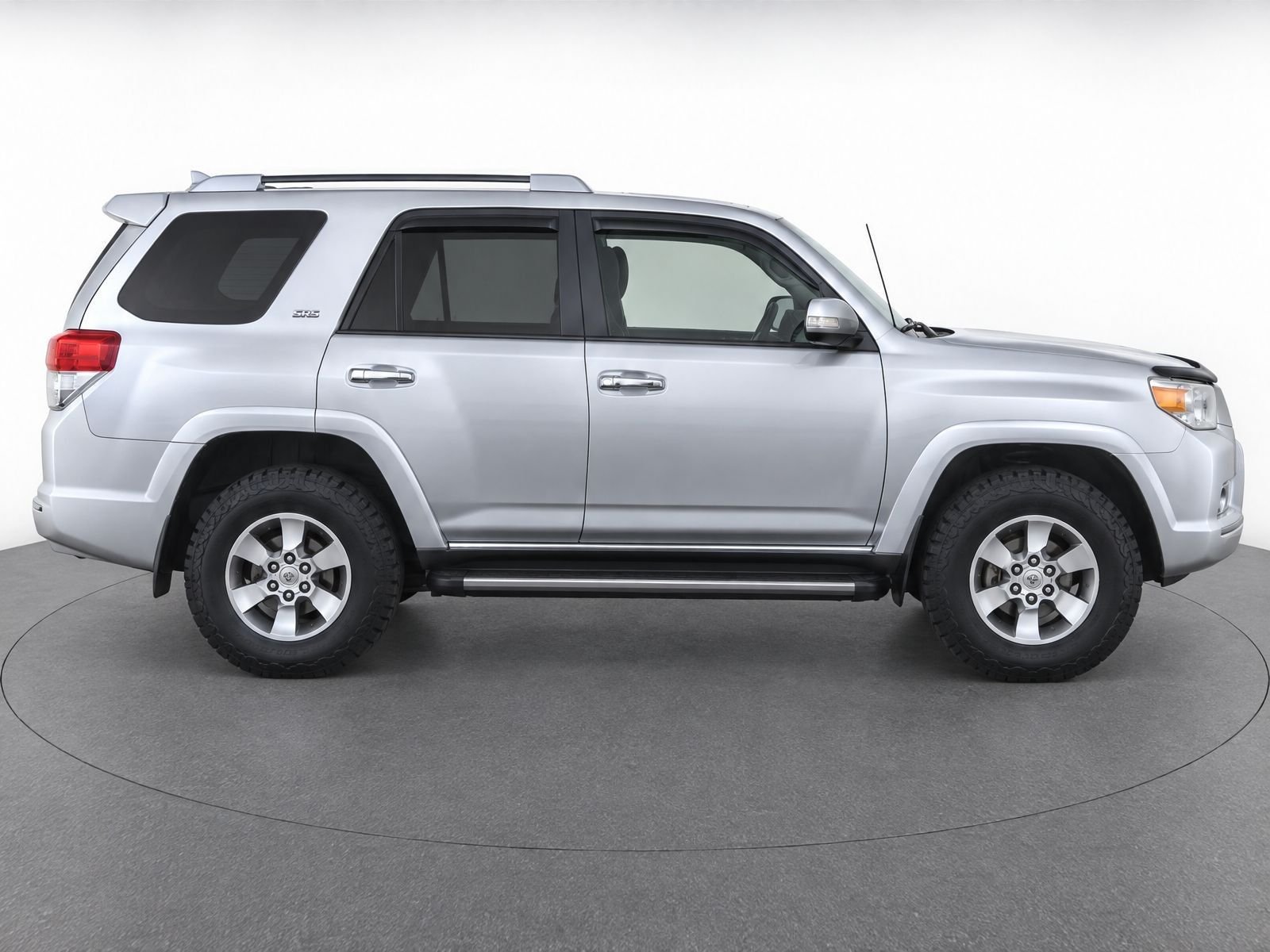 Used 2013 Classic Silver Metallic Toyota SR5 image 8