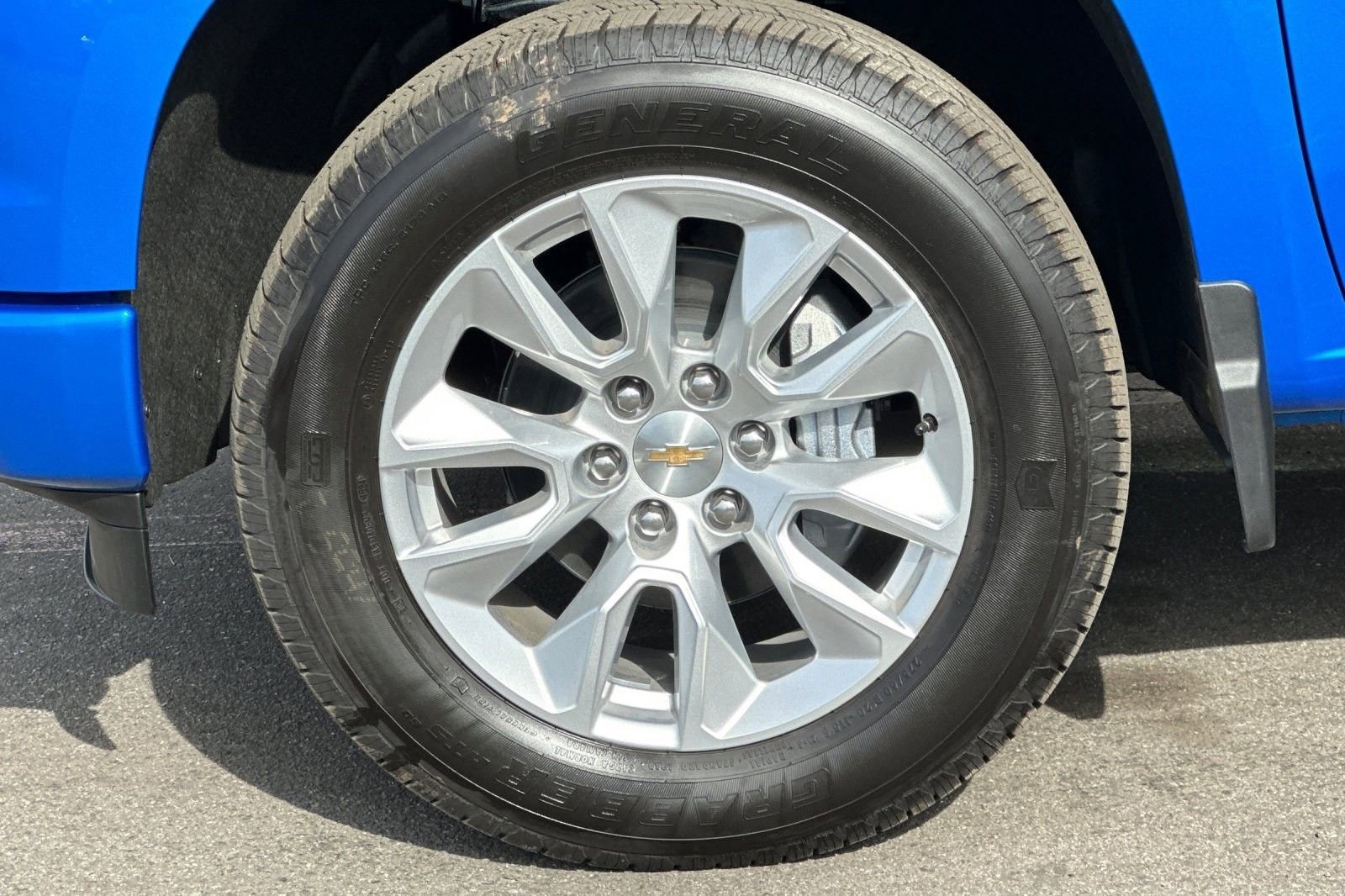 2025 Chevrolet Silverado 1500 Custom - Photo 32