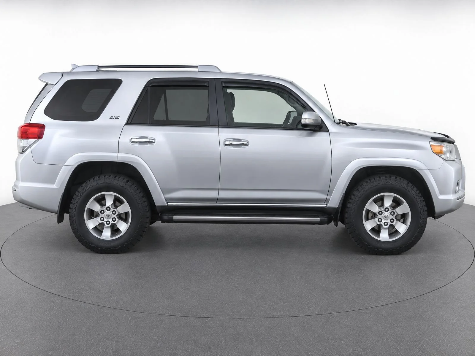 Used 2013 Classic Silver Metallic Toyota SR5 image 8