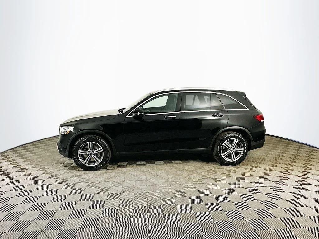 Used 2021 Black Mercedes-Benz GLC 300 image 3