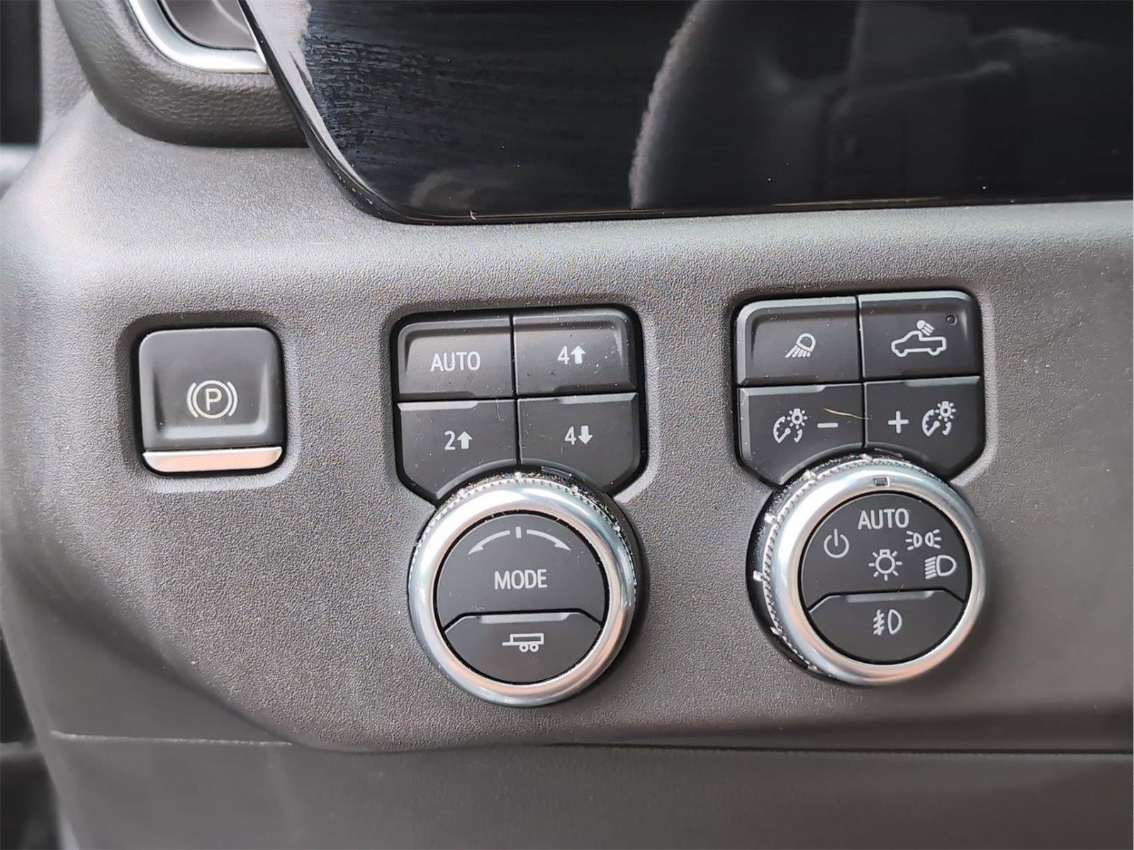 Used 2024 Sterling Metallic GMC SLT image 27
