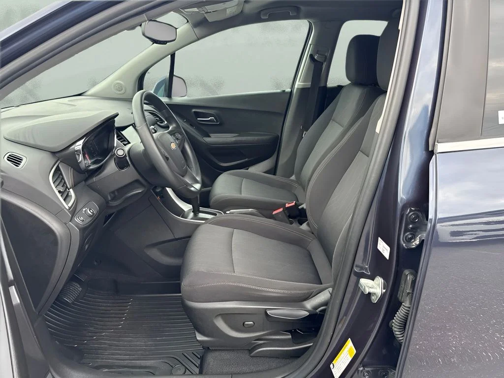 Used 2019 Blue Chevrolet LT image 5