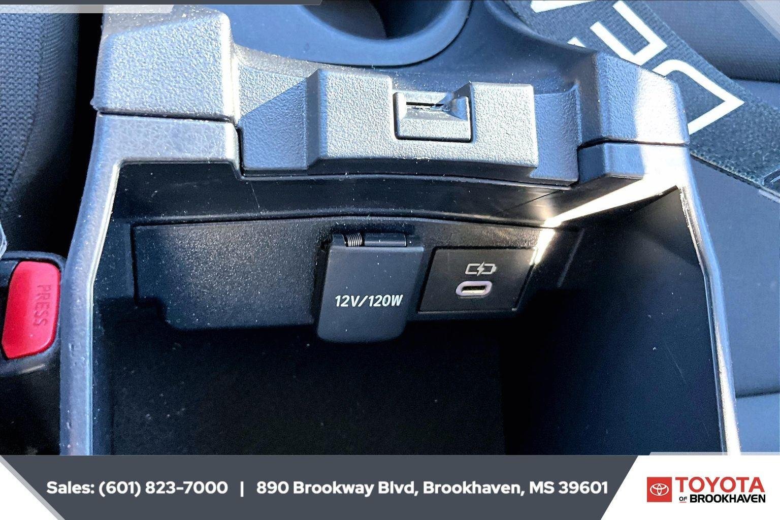 Used 2024 Blueprint Toyota LE image 25