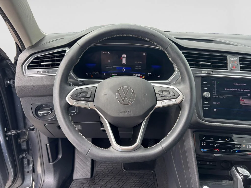 Used 2023 Gray Volkswagen 2.0T SE image 11