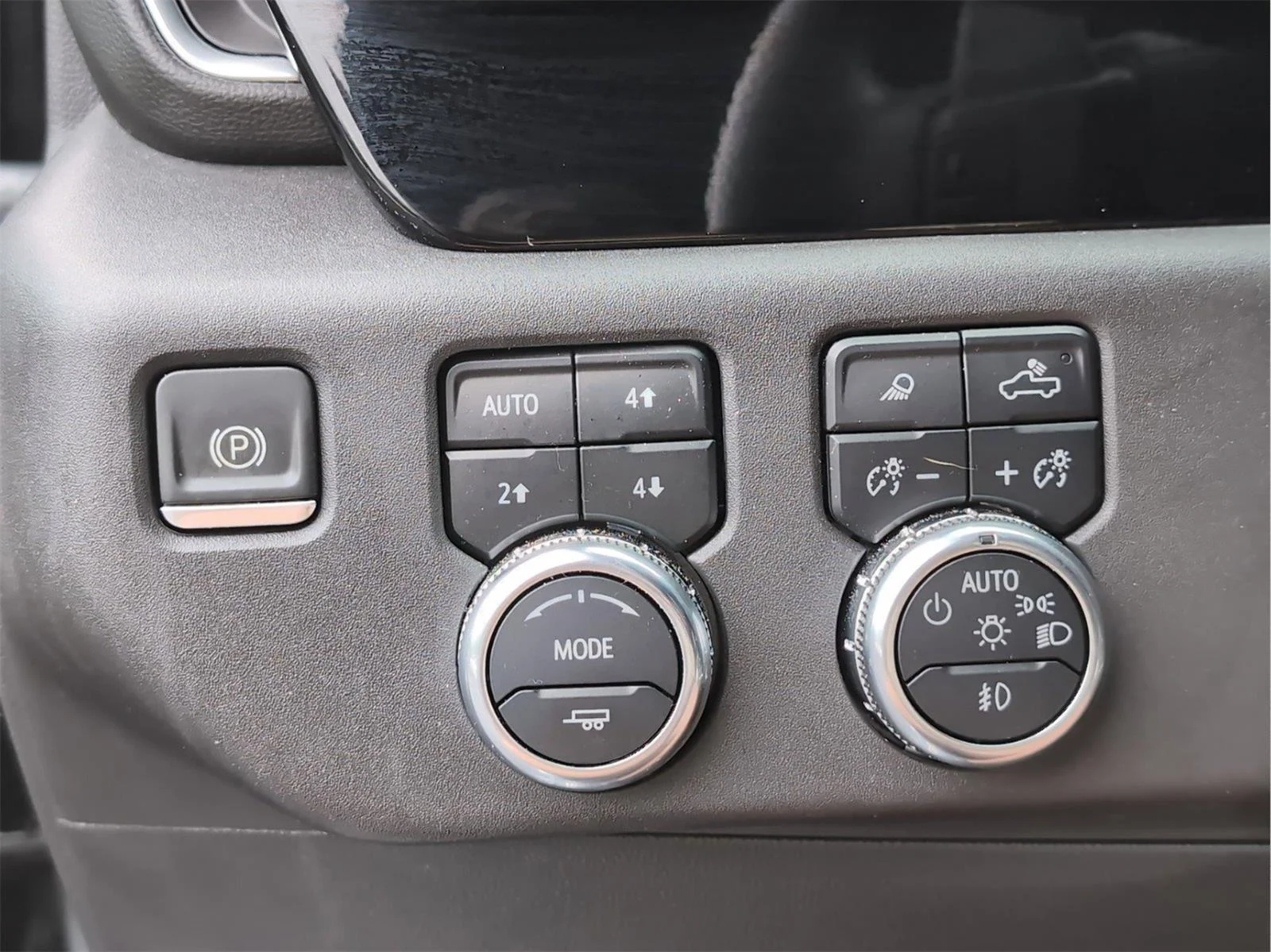 Used 2024 Sterling Metallic GMC SLT image 27