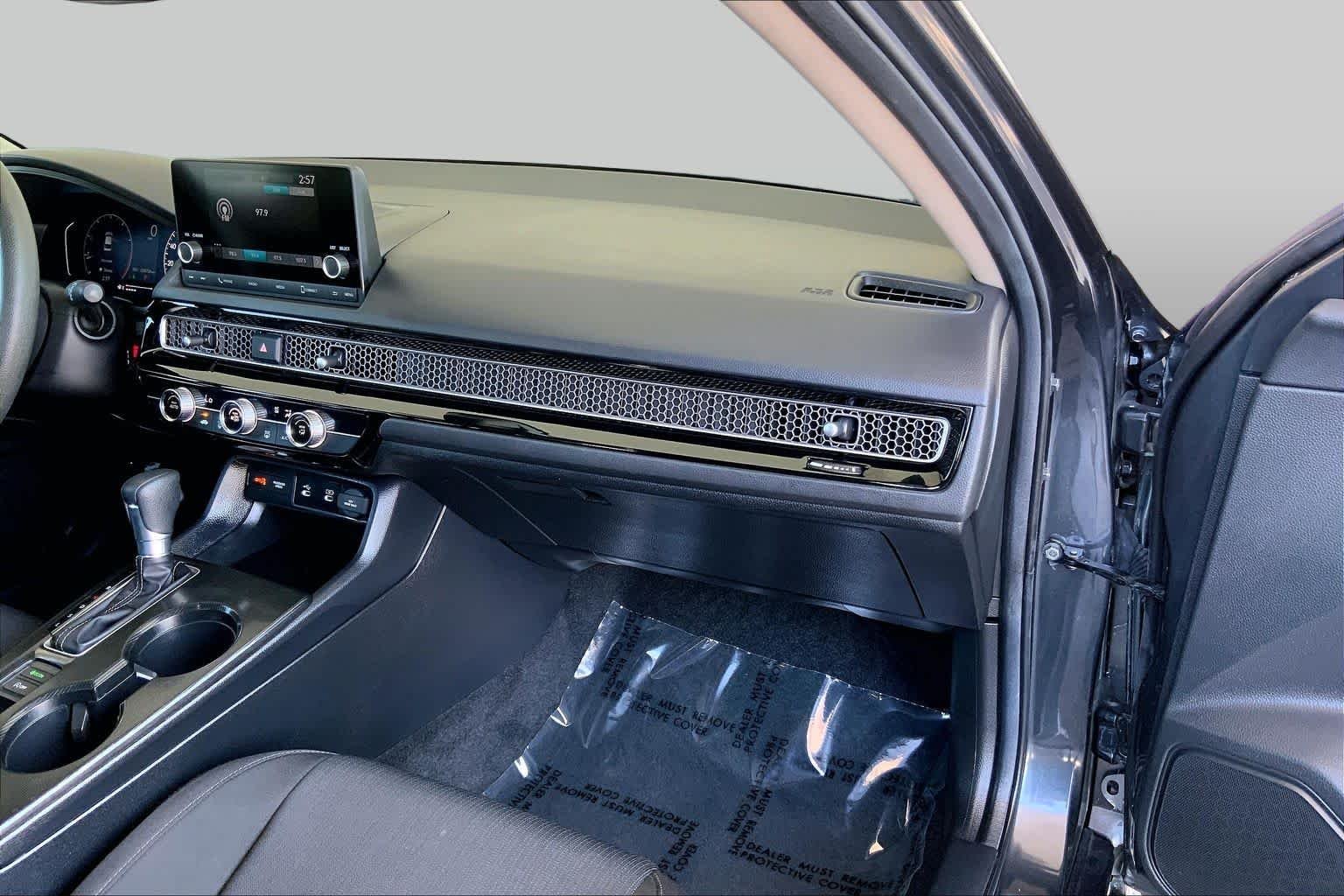 Used 2025 Meteorite Gray Metallic Honda LX image 19